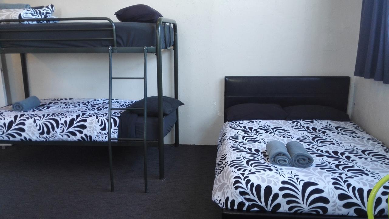 Mountain Jade Backpackers,Private Rooms & Studios Hokitika Luaran gambar