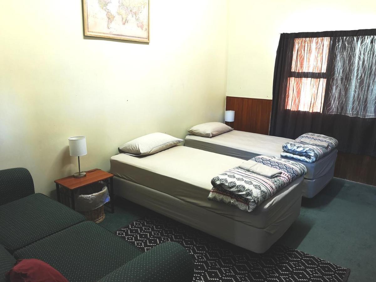 Mountain Jade Backpackers,Private Rooms & Studios Hokitika Luaran gambar